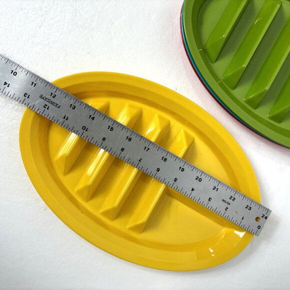 Taco Fiesta Color Oval Strong Plastic Party Picnic  Plates Set of 4 - Picture 6 of 9